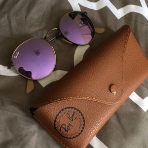 Purple round Ray Bans